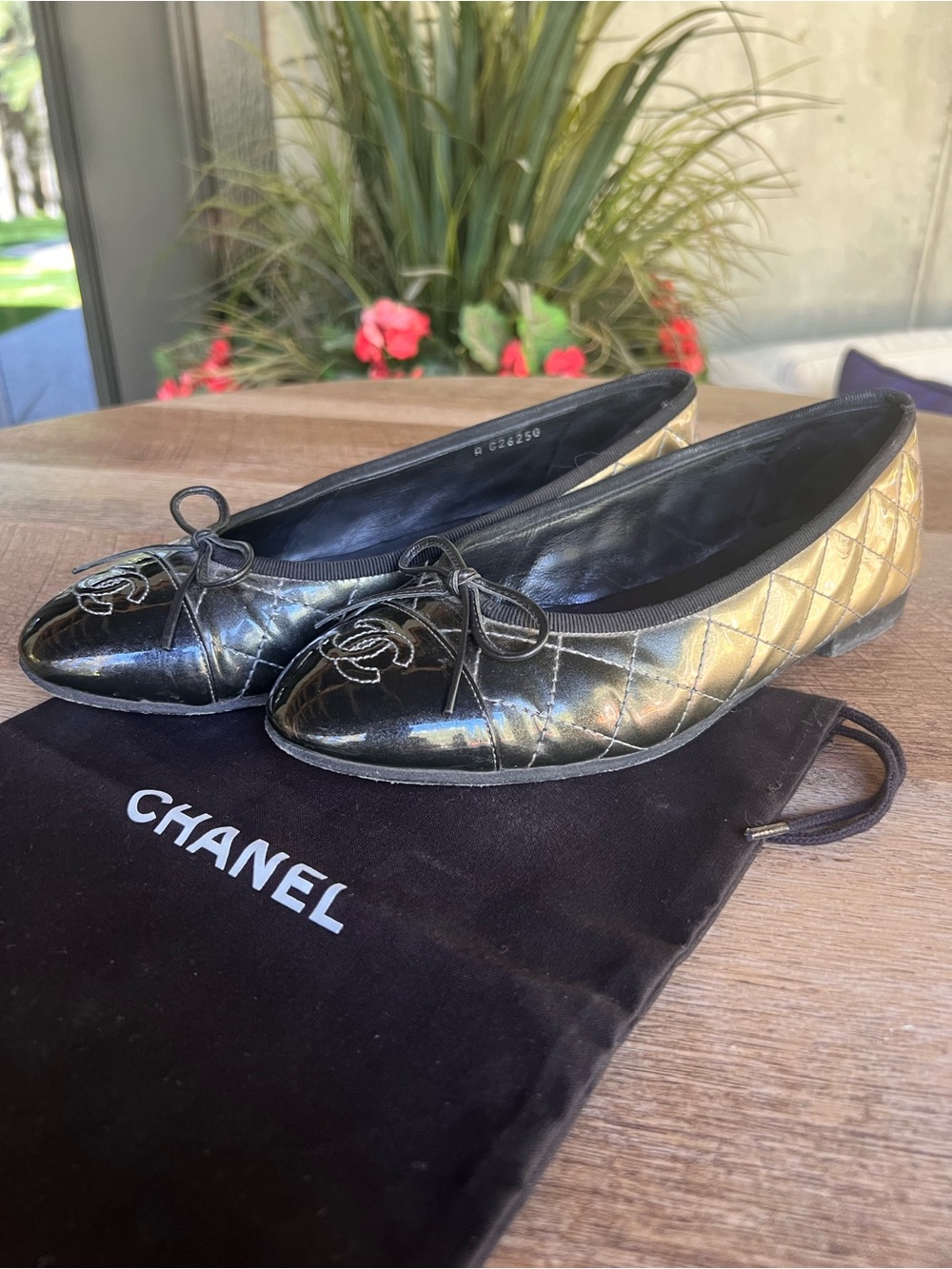CHANEL Black Ombré and Gold Quilted Leather Ballet Flats with CC Bow